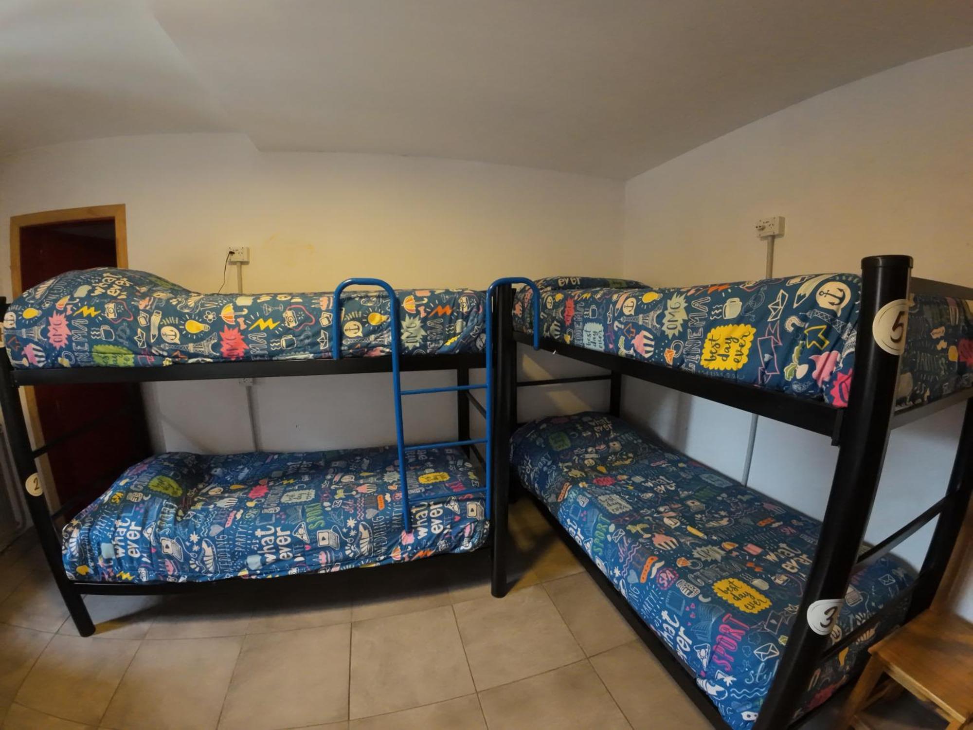 Temiscira Hostel Bariloche Buitenkant foto